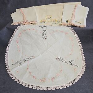 Vtg Crocheted Embroidered Mixed Lot Tea Towel 4 Napkins Round Dollie